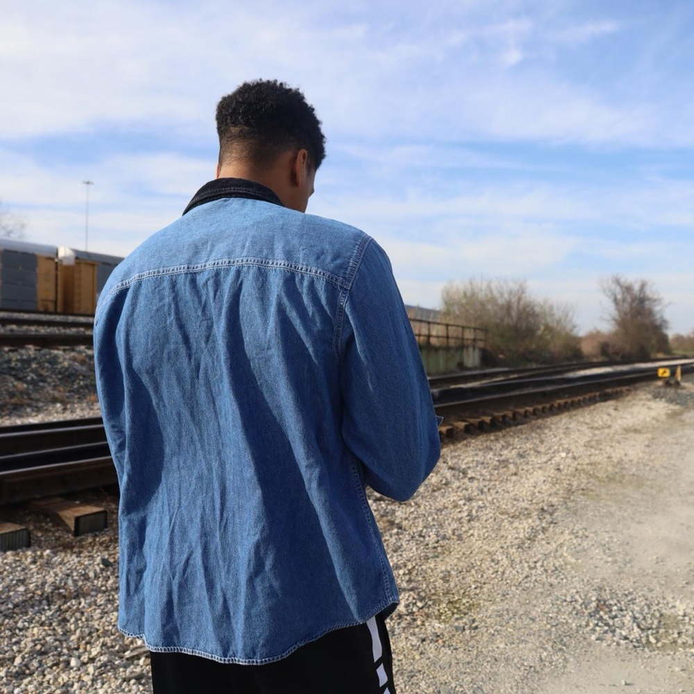 Basic Editions Blue Button Down Shirt Classic Sty… - image 7